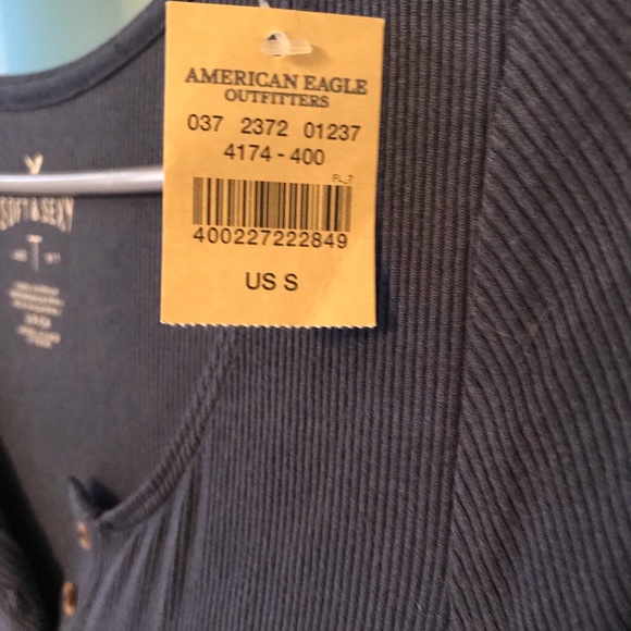 Navy AEO top - Picture 3 of 4